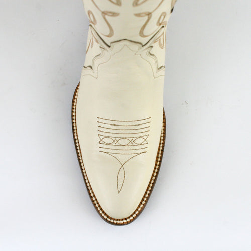 breann western boot toe view with white background